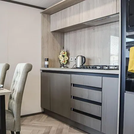 Holiday home Xanadu - Uk35849